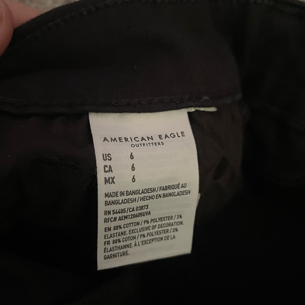 American Eagle Outfitters Ne(x)t Level Stretch High Waist Black Shorts, size 6 - Picture 3 of 4